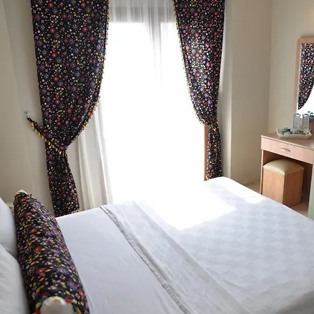 Ebruli Cunda 4* Ayvalik