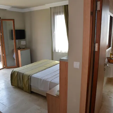 Ebruli Cunda Ayvalik