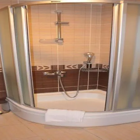 Hotel Ebruli Cunda 4*
