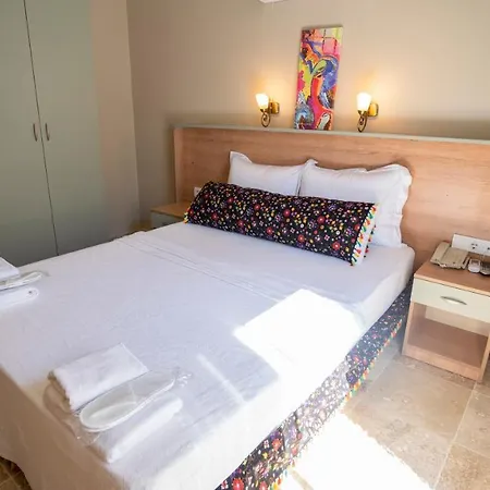 Hotel Ebruli Cunda