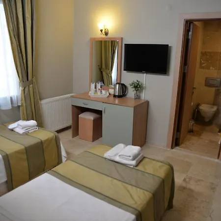 Ebruli Cunda Hotel