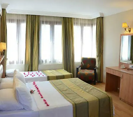 Hotel Ebruli Cunda
