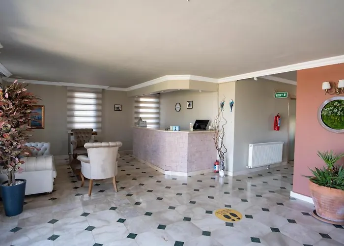 Ebruli Cunda Couette-café 4*