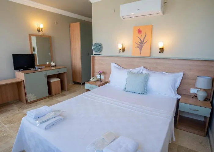 Couette-café Ebruli Cunda 4*