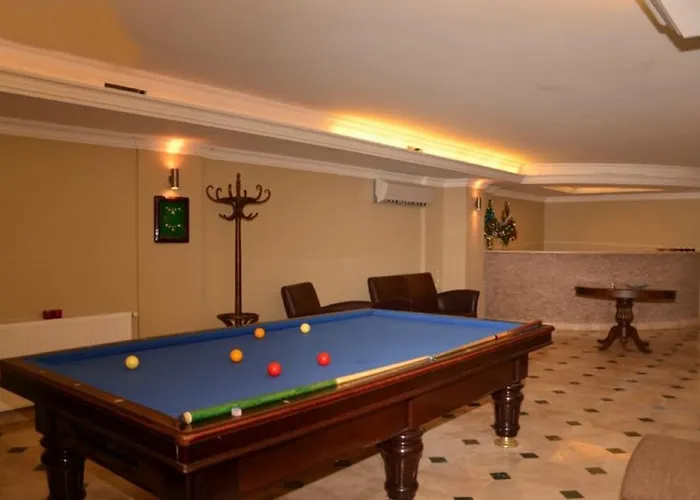 Couette-café Ebruli Cunda 4*